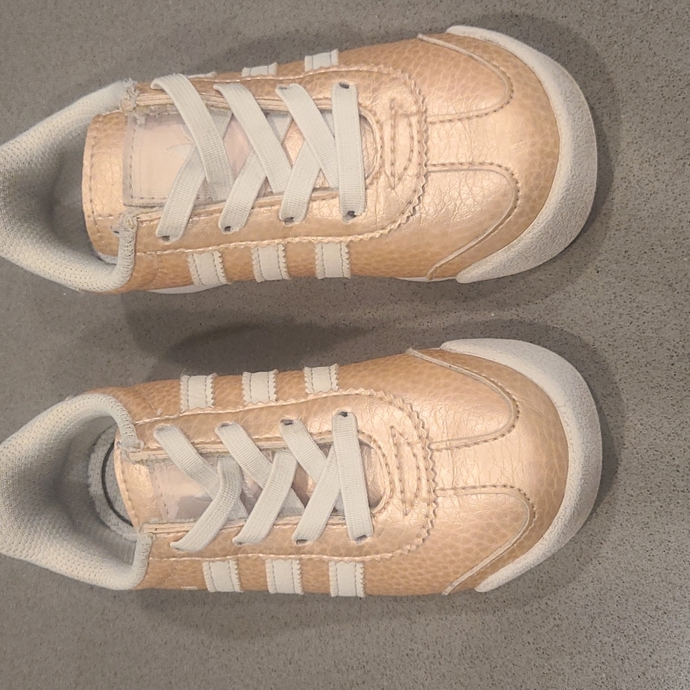 Adidas girls sneakers
